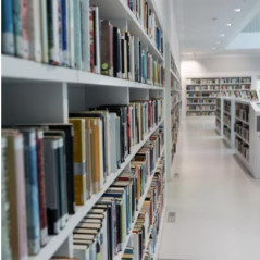 regały biblioteczne